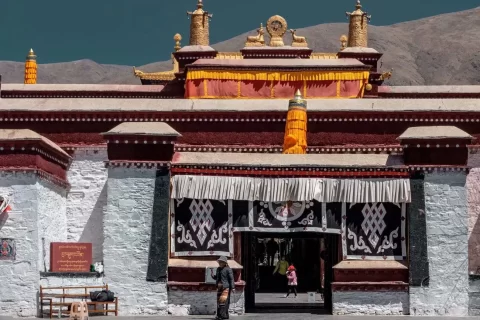 西藏山南昌珠寺